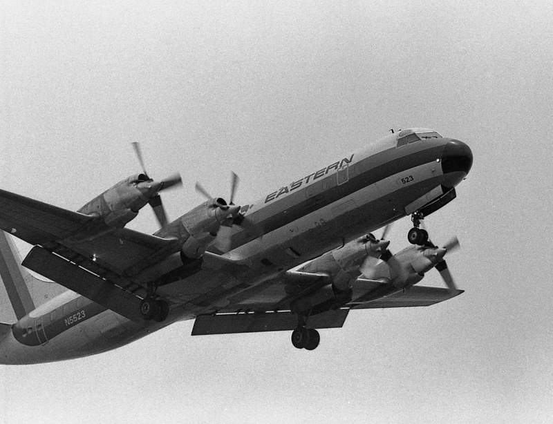 A História do Lockheed L-188 Electra: Sucessos e Desafios